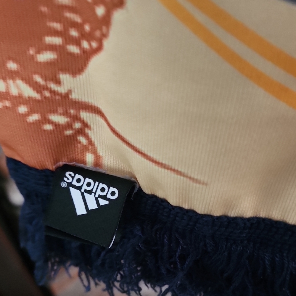 Adidas 2011 LA Galaxy Championship Soccer Scarf - Picture 2 of 3